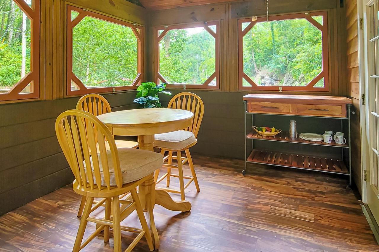 Mountain Brook Villa Гетлинбург Екстериор снимка